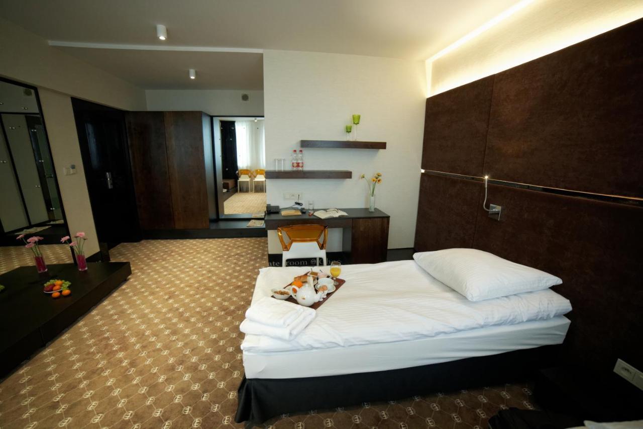 Hotel Martina ジニン エクステリア 写真