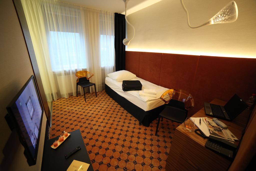 Hotel Martina ジニン 部屋 写真