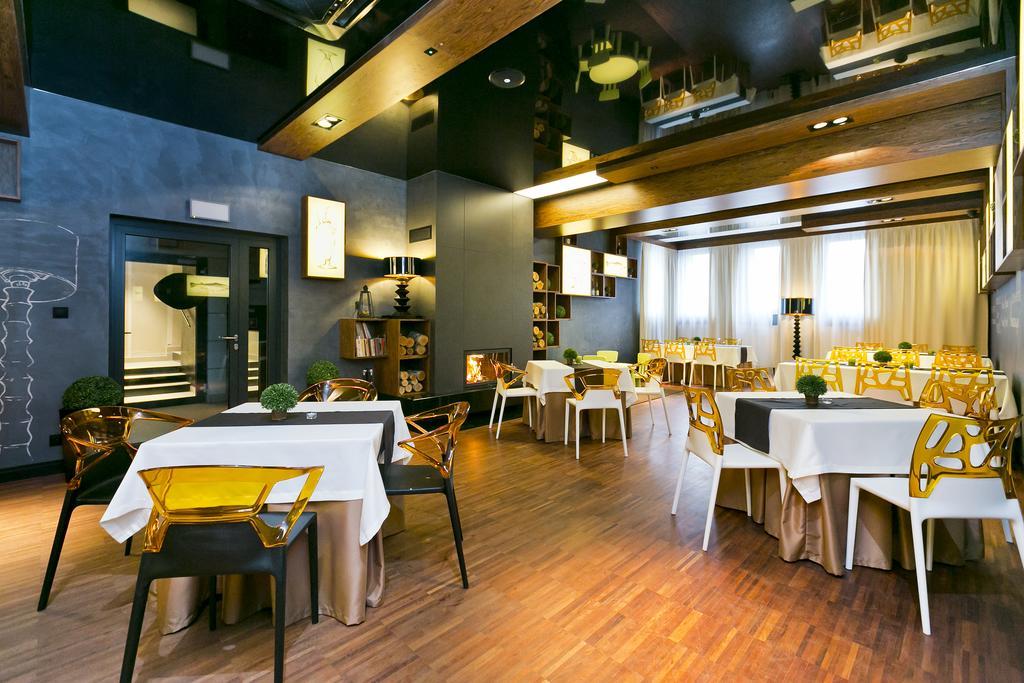 Hotel Martina ジニン エクステリア 写真